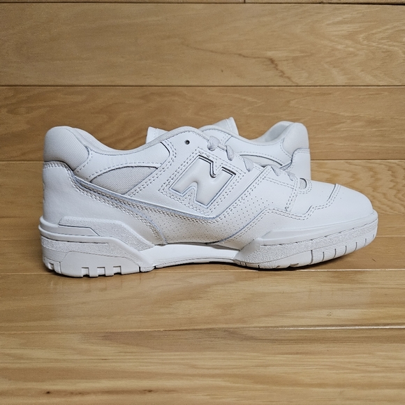 New Balance 550 Triple White Womens Shoe Sneaker BBW550WW - Picture 7 of 16